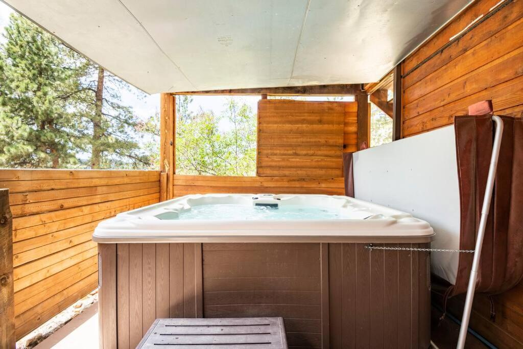 Private Hot Tub Overlooking Pikes Peak วูดแลนด์พาร์ค ภายนอก รูปภาพ